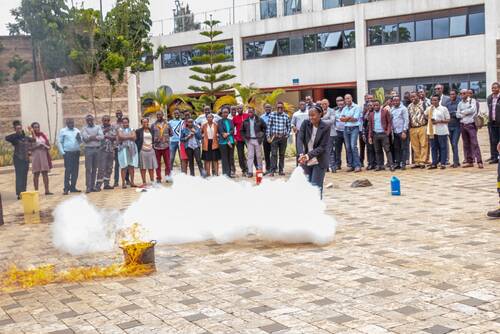 Kigali: Abakozi ba Rwanda FDA bahuguwe ku gukumira no kurwanya inkongi